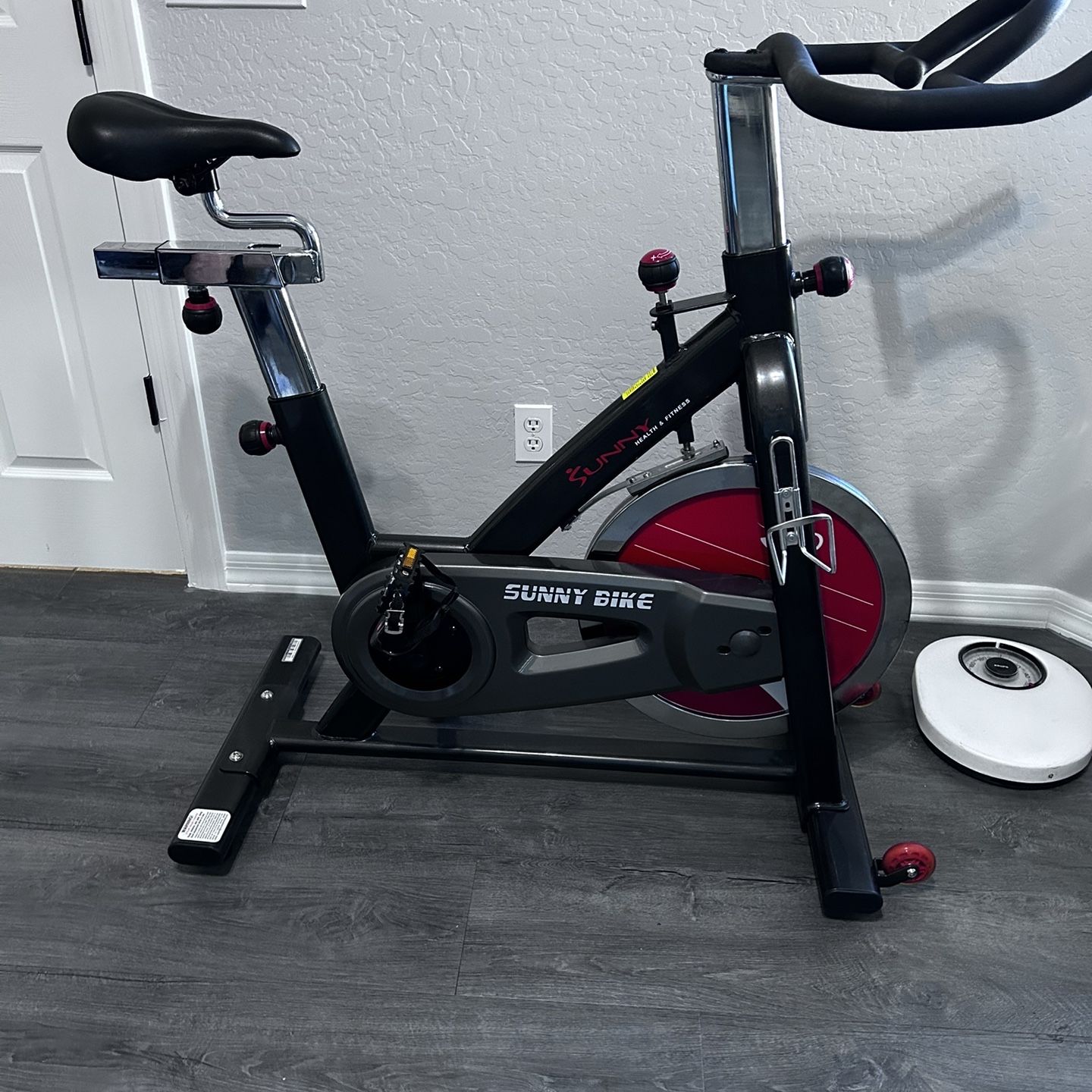 Sunny Belt Drive Indoor Cycling Bike