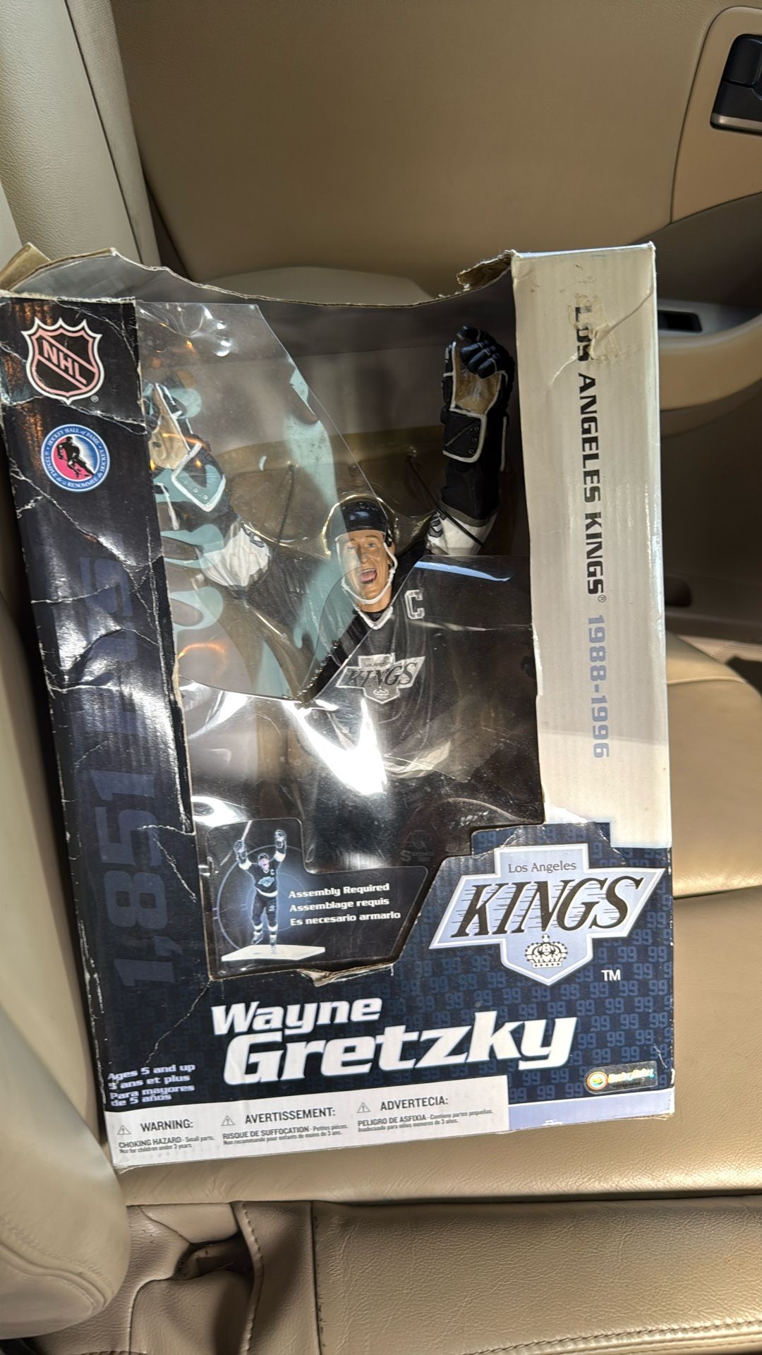 Mcfarlane NHL Legends 12" inch Wayne Gretzky Los Angeles Kings Black Jersey