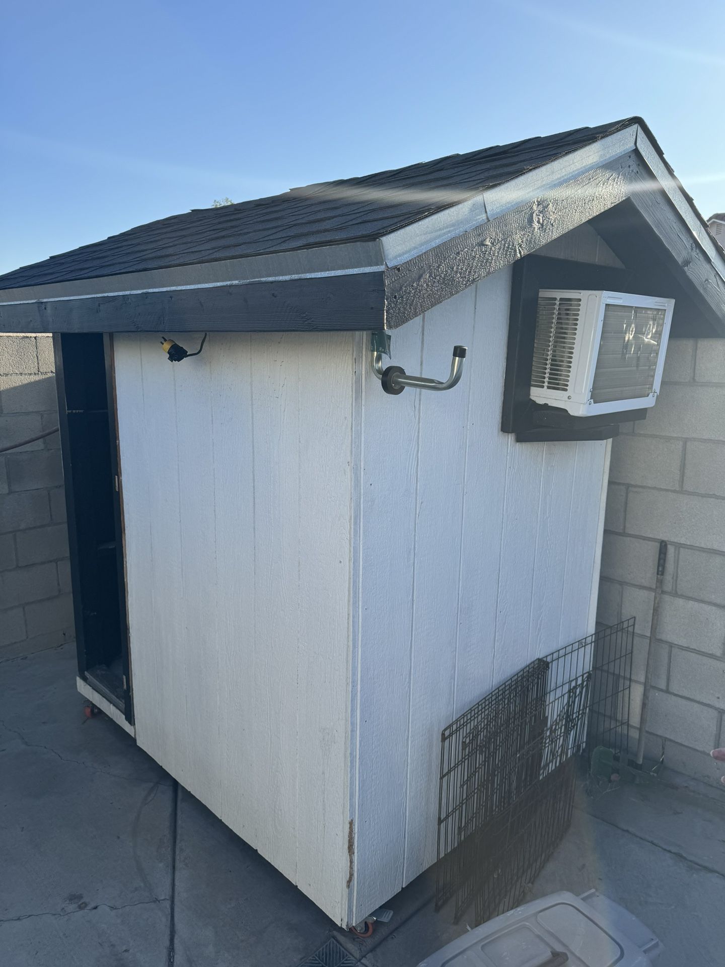 Dog House