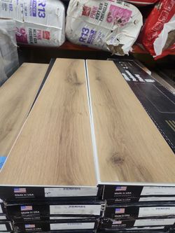 MSI
Smitty Strong 30 mil x 9 in. x 48 in. Waterproof Click Lock Luxury Vinyl Plank Flooring (17.964 sq. ft./Case)