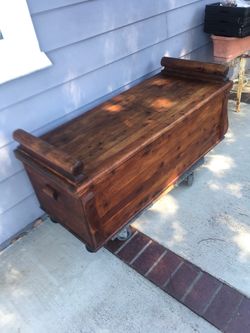 Rustic Cedar Wood Storage Chest Trunk