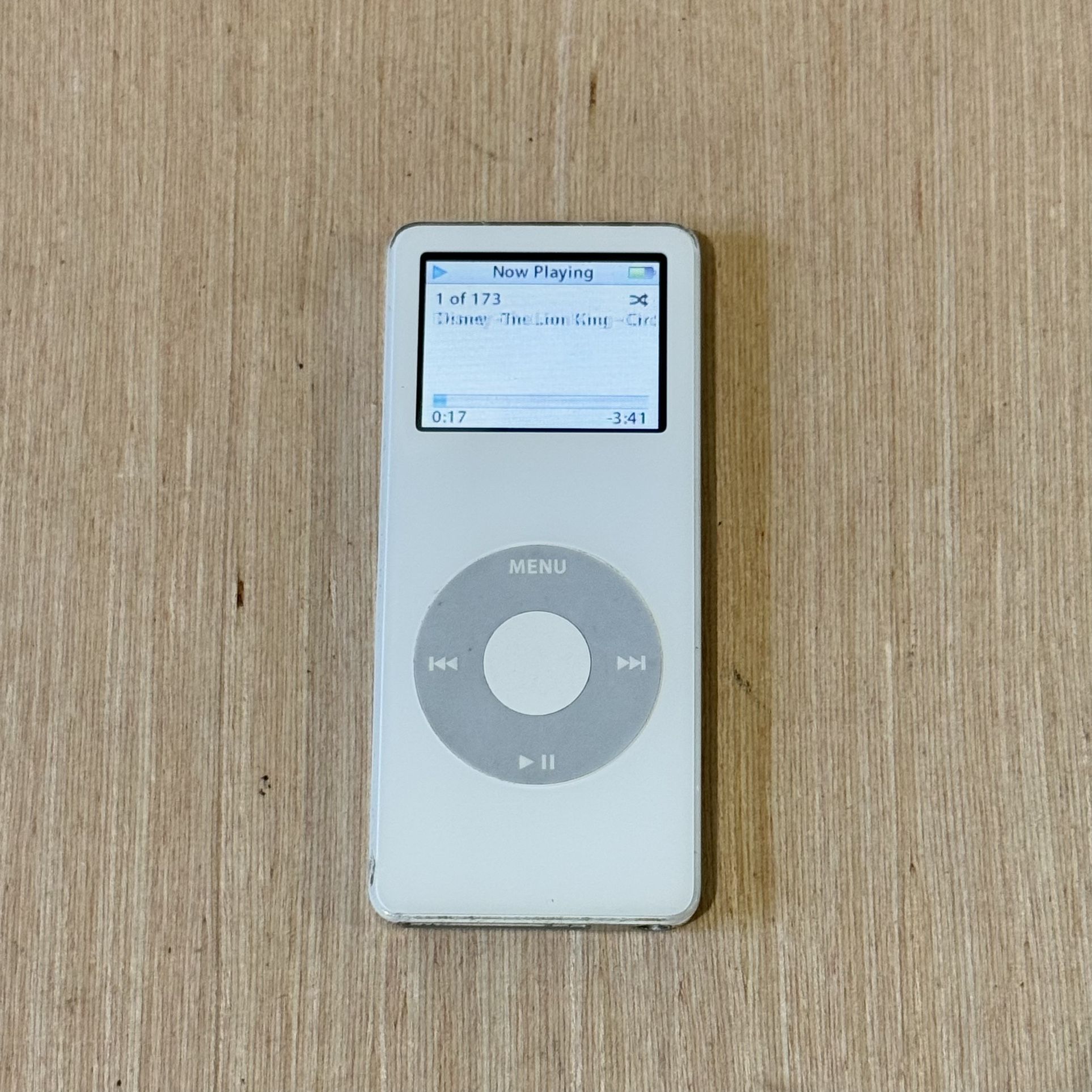 iPod Nano 1st Gen White 1GB Model A1137 Good Condition Working w/173 Songs Read!