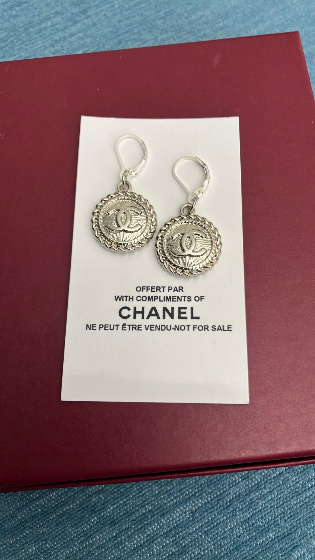 CC CHARM EARRINGS