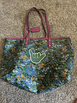 Hang Ten Tote Bag With Matching Wallet