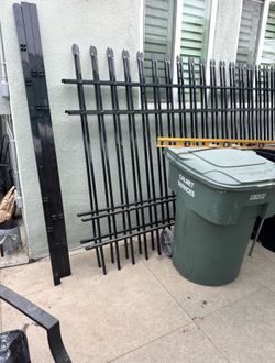 10X6 Metal Fence