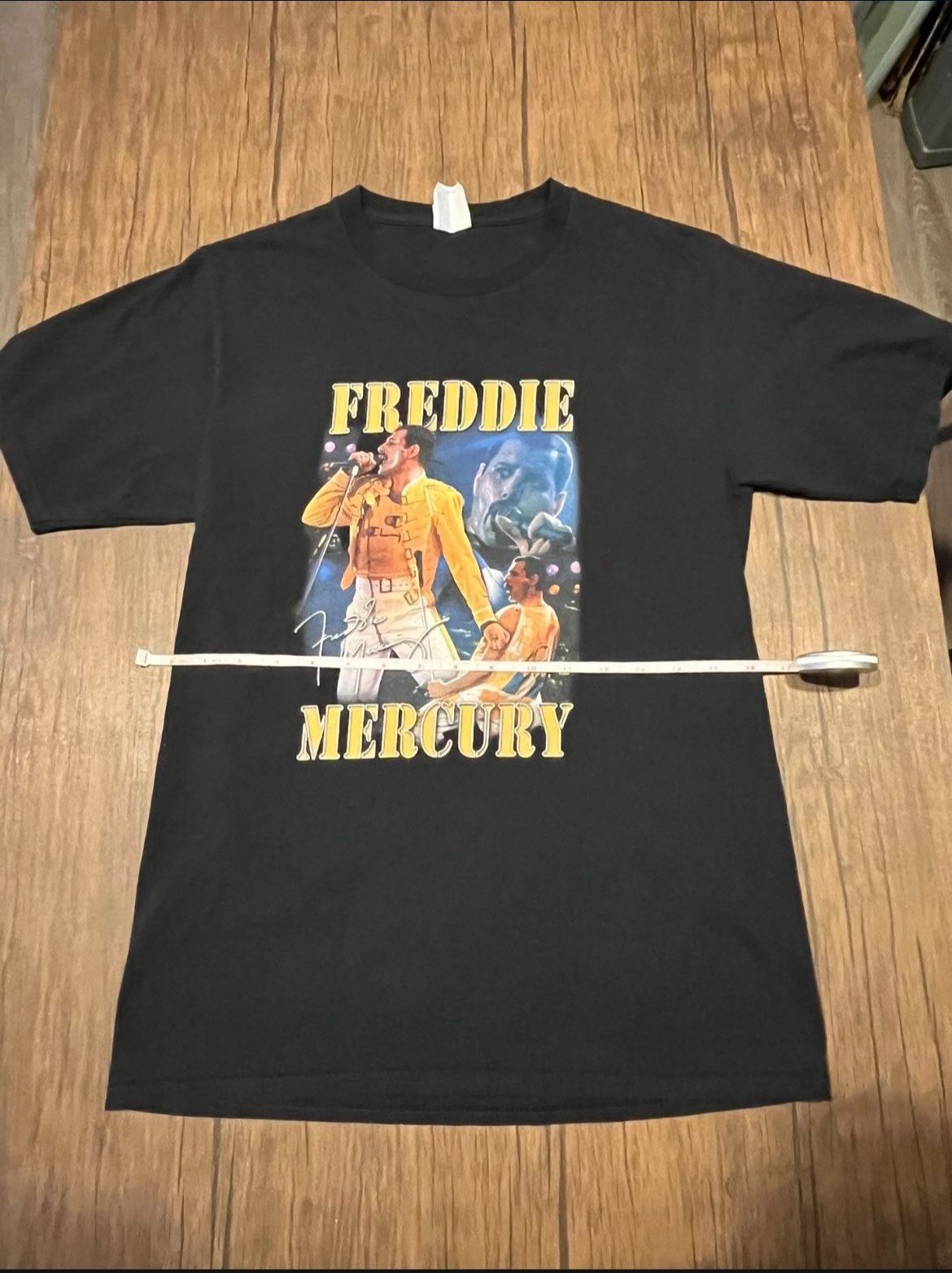 Freddie Mercury Live Mens Small