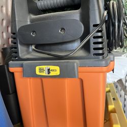 Wet Dry Vacuum 