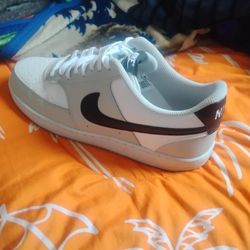 Nike Court Vision Low