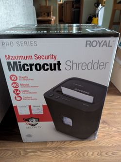 Paper Shredder NIB Royal Consumer Micro-Cut P3 Paper Shredder, 18 Sheet, Black/Silver