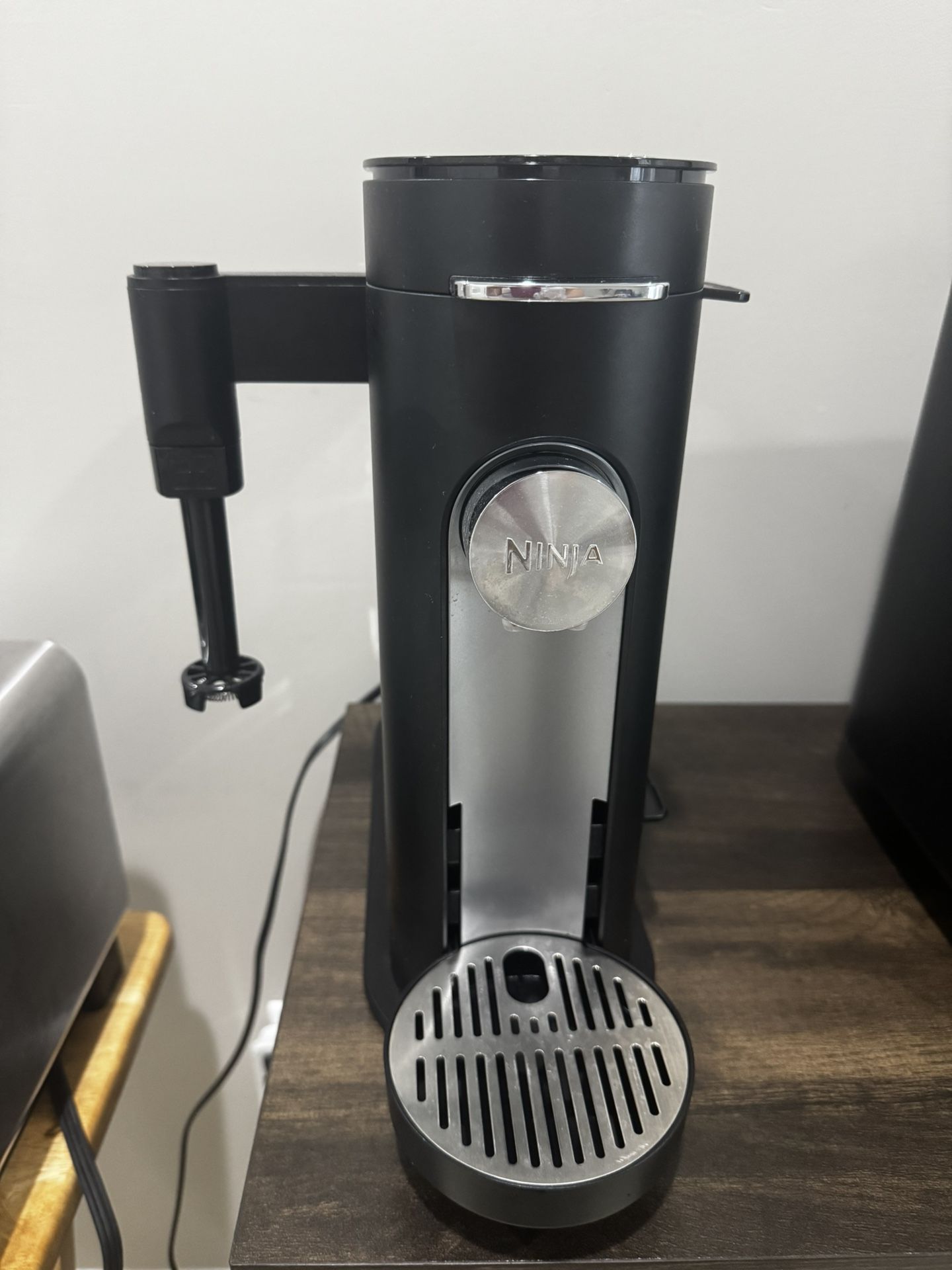 Ninja Pods & Ground Single-Serve Coffee Maker – With Built-In Fold-Away Milk Frother!