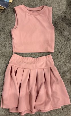 Pink Ribbed Two-Piece Crop Top and Pleated Skirt Set