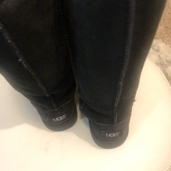 Ugg Women’s Boots Size 4 Real ( Tall Ones )