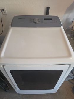Samsung Electric Dryer (Delivery Available)