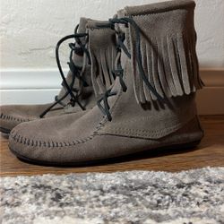 Minnetonka Fringe Moccasin Boots