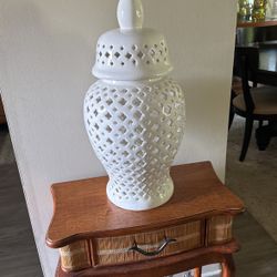 Two Beautiful Set Of White Vase