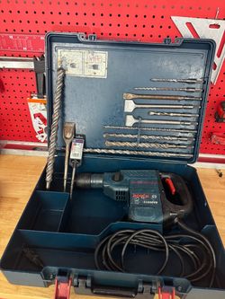 Bosch 11236VS Rotary Hammer with Case and Bits