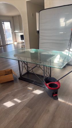 Rectangle glass table