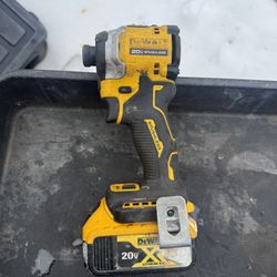 DCF850 atomic impact driver with battery 4ah