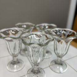 Dessert glasses