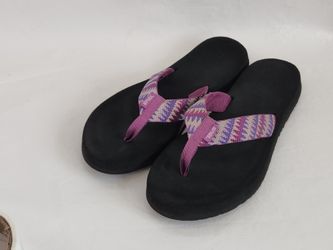 Teva Purple Flip Flops Sandals Womans Sz 9