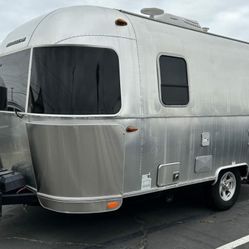 Airstream 2021 19’ Bambi