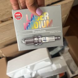Honda Accord07  Spark Plugs And Headlights With The Bulbs 