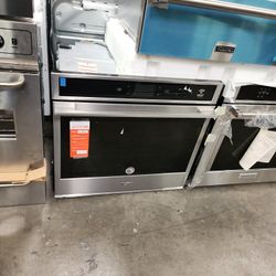 Whirlpool Single Oven Smart True Convection Cooking Stainless Steel 