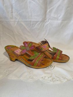 Elite by Corky Leather floral  wedge sandals size 7**