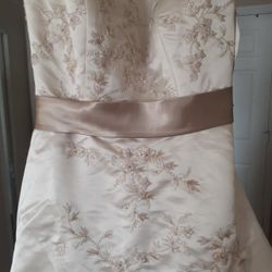 David’s Bridal Cassini Wedding Dress