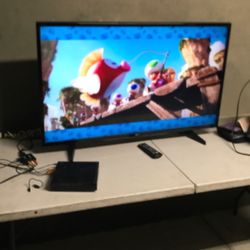 44 Inch LG Smart Tv With Remote Control 