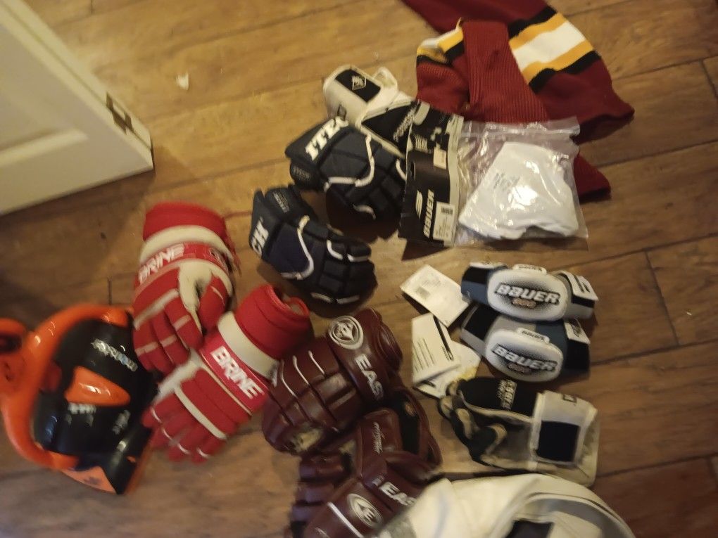 Boys Hockey Equipment 