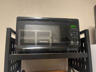 Kenmore Black Countertop Microwave