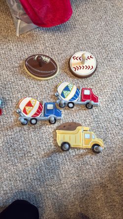 Kids wall hooks