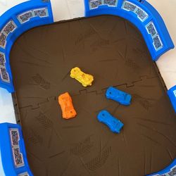 Monster Jam Arena & Smash Cars