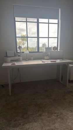 Desk/Table