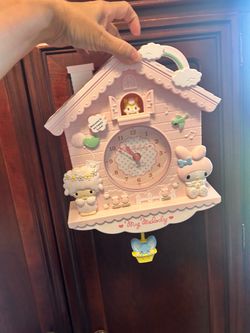 Hello Kitty Clock