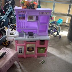 Play Kitchen