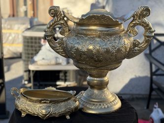 Bronze Antique Vase And Dish