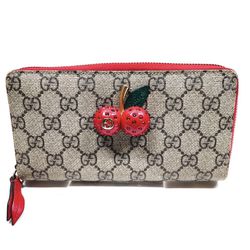 Gorgeous Gucci With Cherries Wallet  Rare Piece 