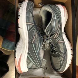 Athletic Shoe