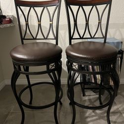 2 Bar Stools