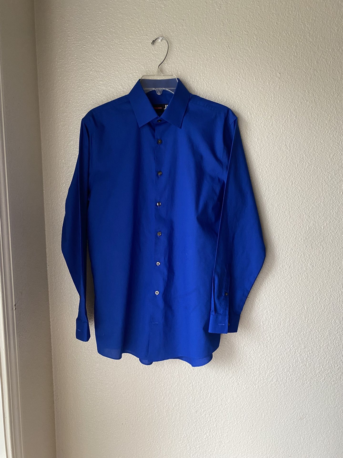 Men’s J.Ferrar brand Royal Blue Button Up Dress Shirt Up For Sale