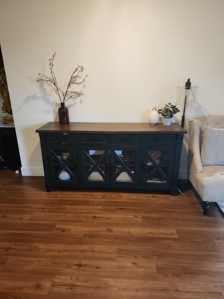 Tv Console/ TV Stand