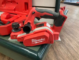 MILWAUKEE PLANER