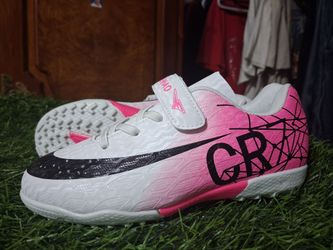 Kids 13.5k turf soccer cleats