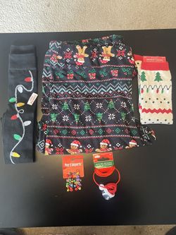 Christmas Cheer Bundle! Jewelry, Socks, Leggings