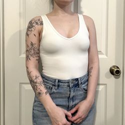 Abercrombie & Fitch White Stretchy V Neck Tank Bodysuit Size XS