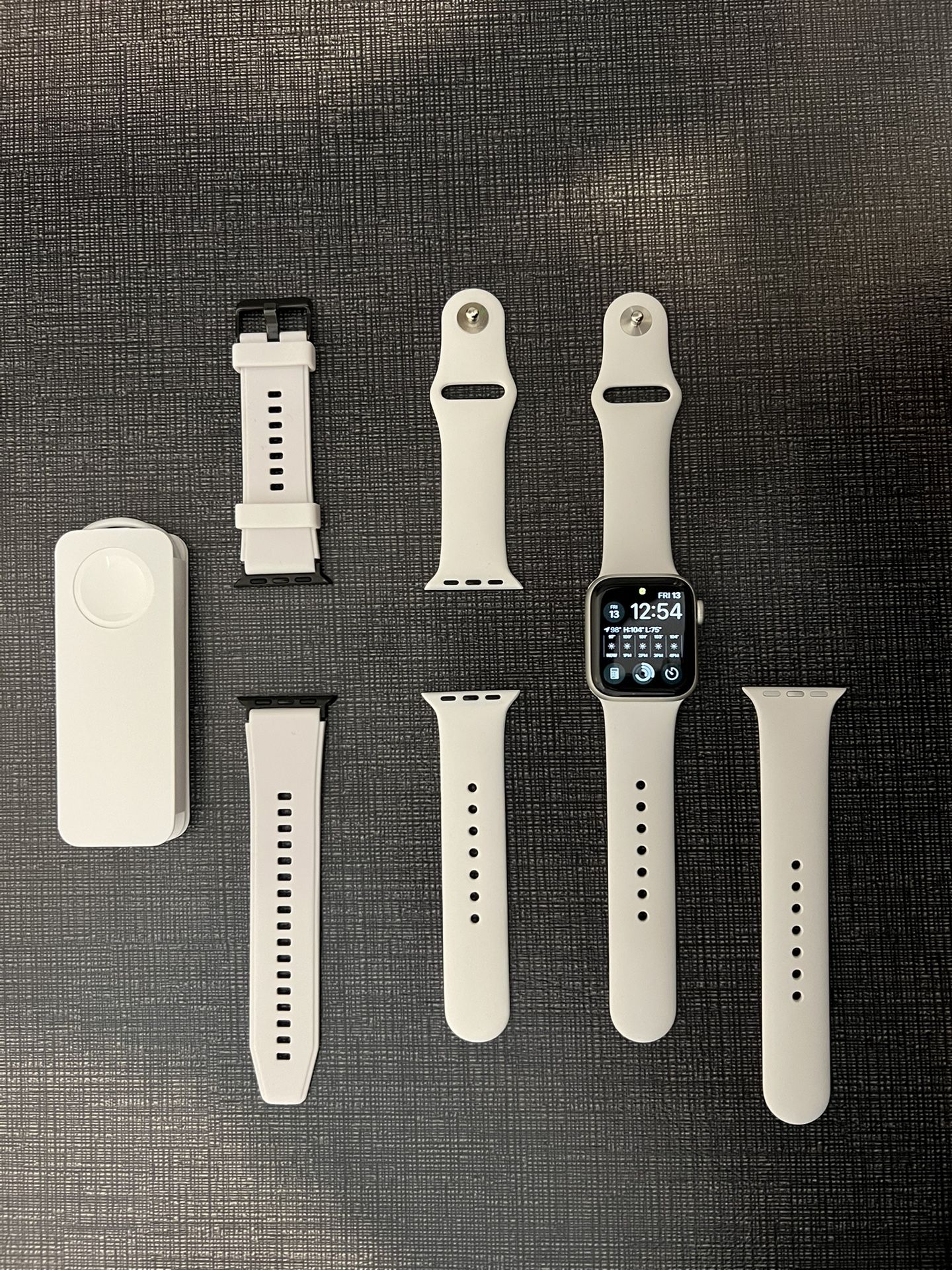 Apple 40mm SE (GPS) Watch