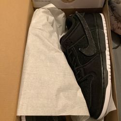 Nike SB Dunk Low Gnarhunters Size 9