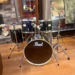 Pearl Export Five Piece Drum Kit With Hardware